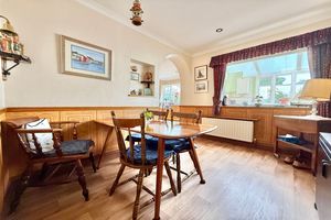 Breakfast Room- click for photo gallery